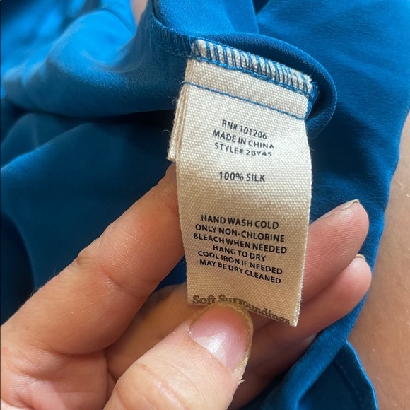 Soft Surroundings blue Teal Button-Up Blouse 100% silk long sleeve casual - Picture 4 of 7